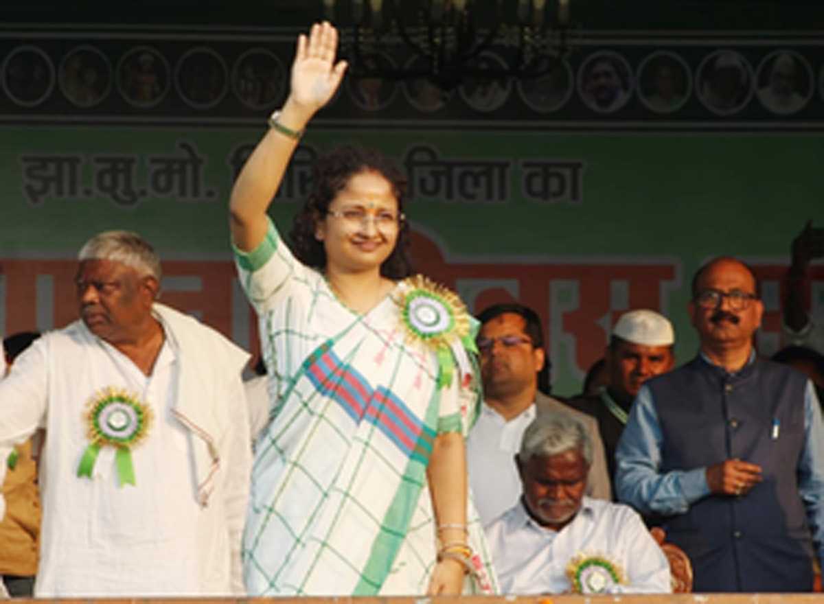 हेमंत सोरेन की पत्नी कल्पना की सक्रिय राजनीति में एंट्री